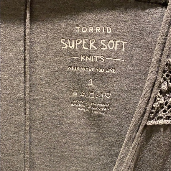 Torrid Top - Picture 5 of 7